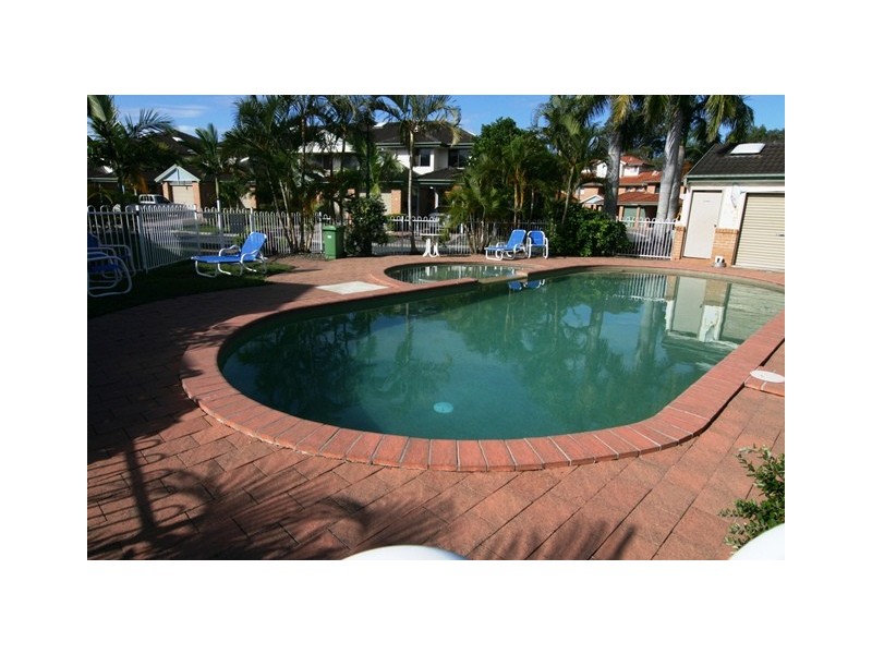 23/3 Bronberg Crt, Southport QLD 4215