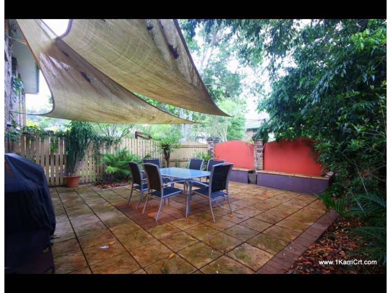 2/1 Karri Crt, Burleigh Heads QLD 4220