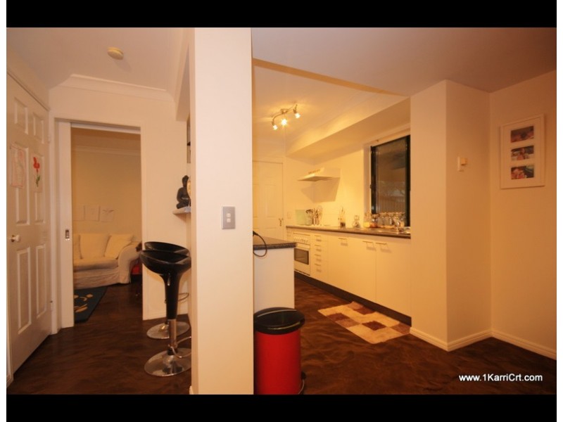 2/1 Karri Crt, Burleigh Heads QLD 4220