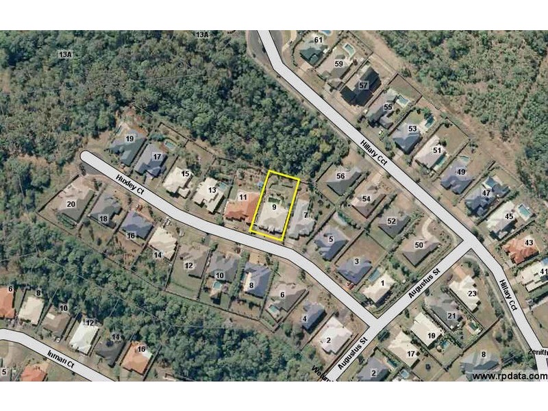 9 Huxley Court, Pacific Pines QLD 4211