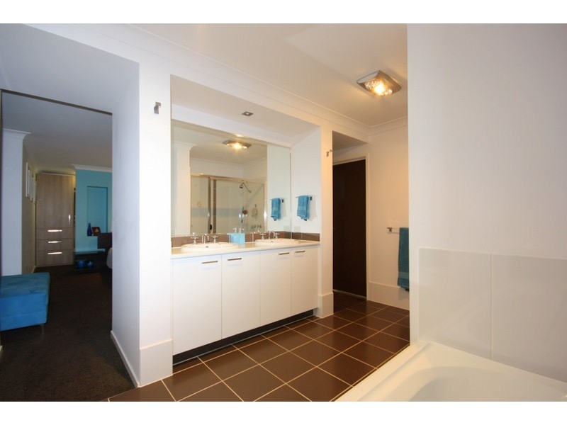 13 Aquarius Street, Reedy Creek QLD 4227