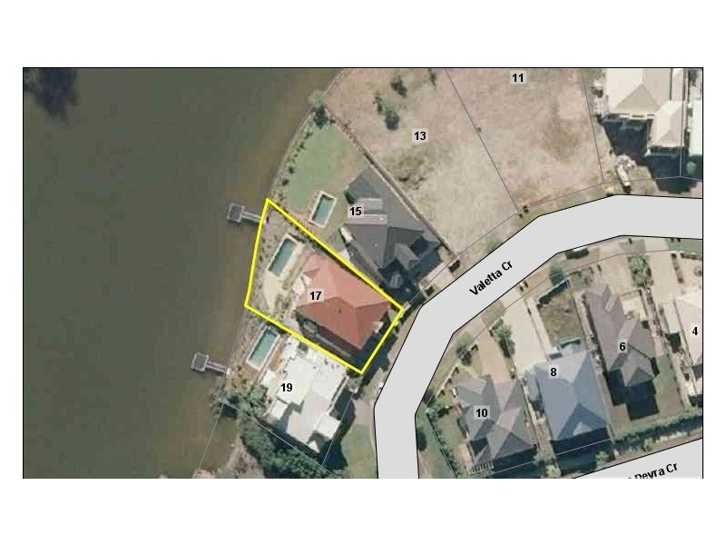 17 Valetta Crescent, Varsity Lakes QLD 4227