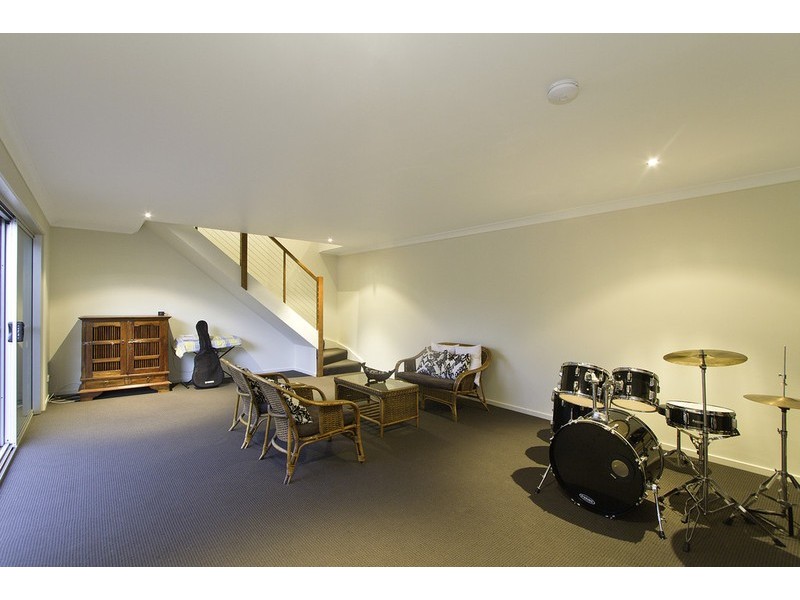 24 Snowwood Street, Reedy Creek QLD 4227