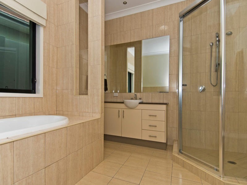 7 Lacerta Avenue, Robina QLD 4226