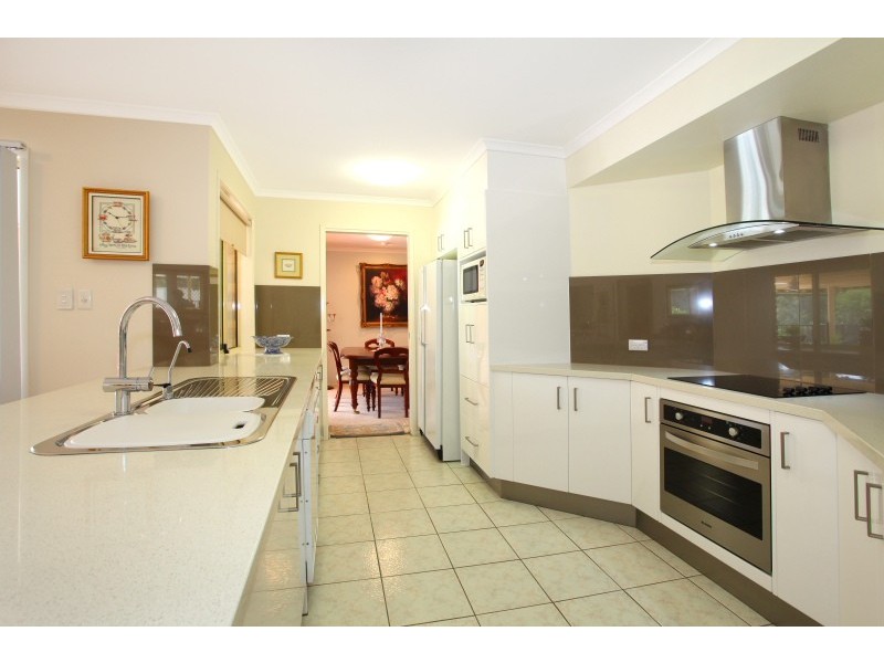 13 Vaucluse Place, Robina QLD 4226