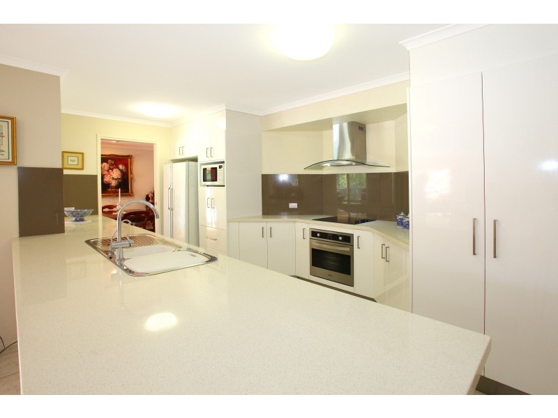 13 Vaucluse Place, Robina QLD 4226