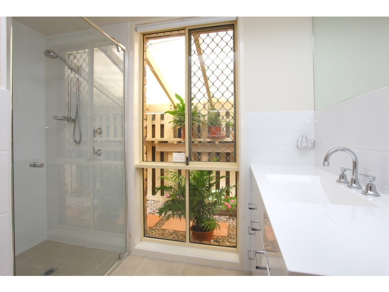 13 Vaucluse Place, Robina QLD 4226
