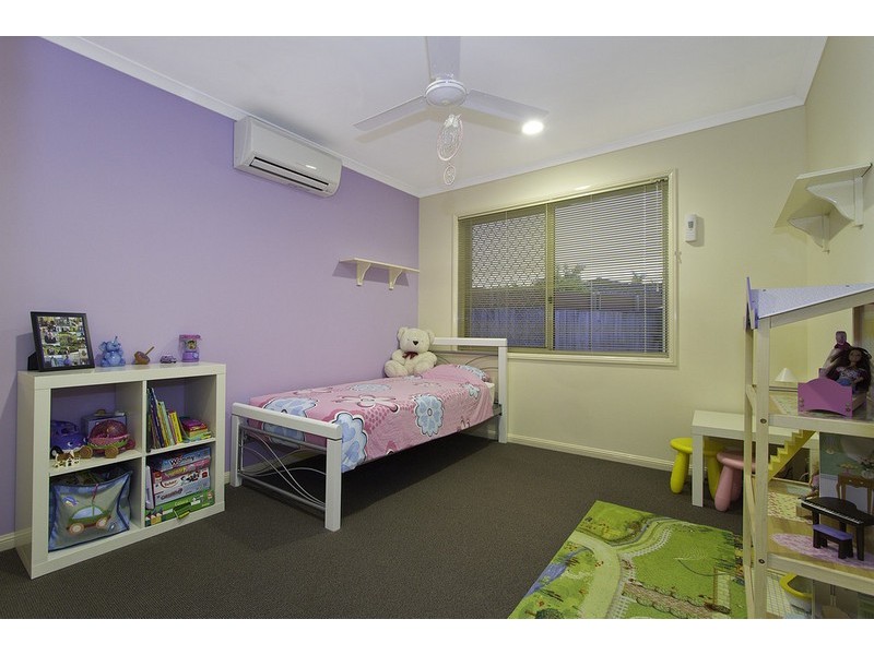 13 Sittella Crescent, Burleigh Waters QLD 4220