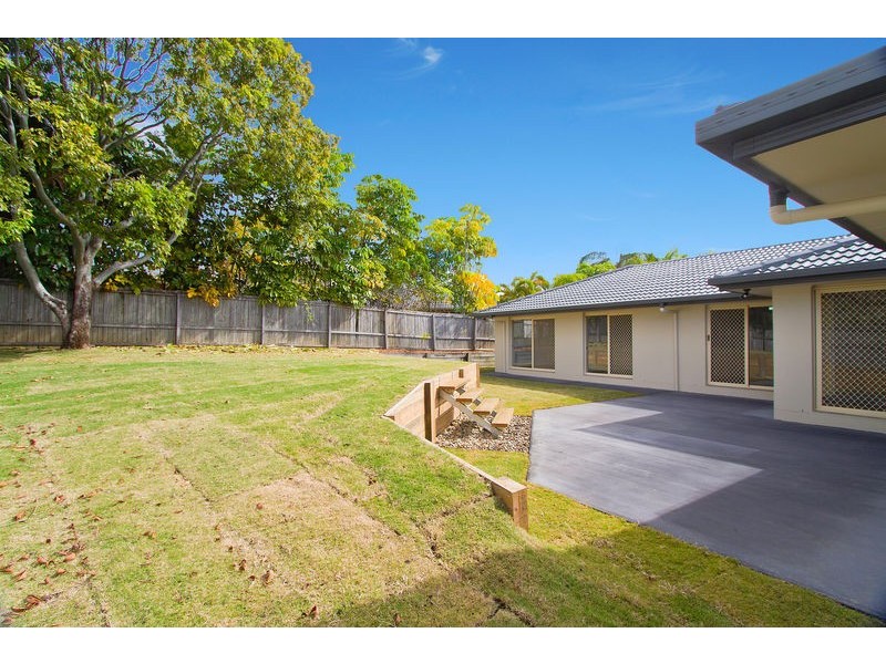 6 Banff Court, Robina QLD 4226