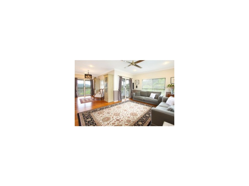 74 Parkmeadows Court, Bonogin QLD 4213