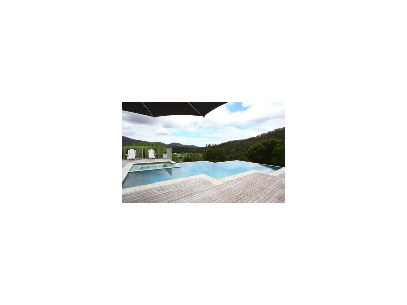 74 Parkmeadows Court, Bonogin QLD 4213