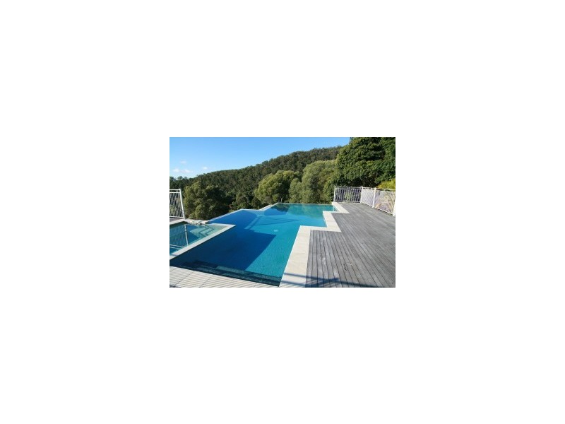 74 Parkmeadows Court, Bonogin QLD 4213