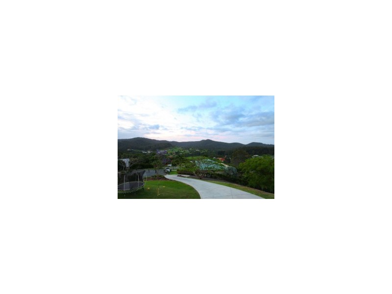 74 Parkmeadows Court, Bonogin QLD 4213