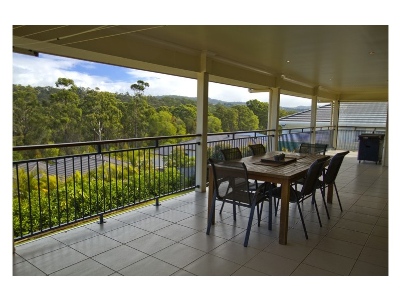5 Marshall Grove, Bonogin QLD 4213