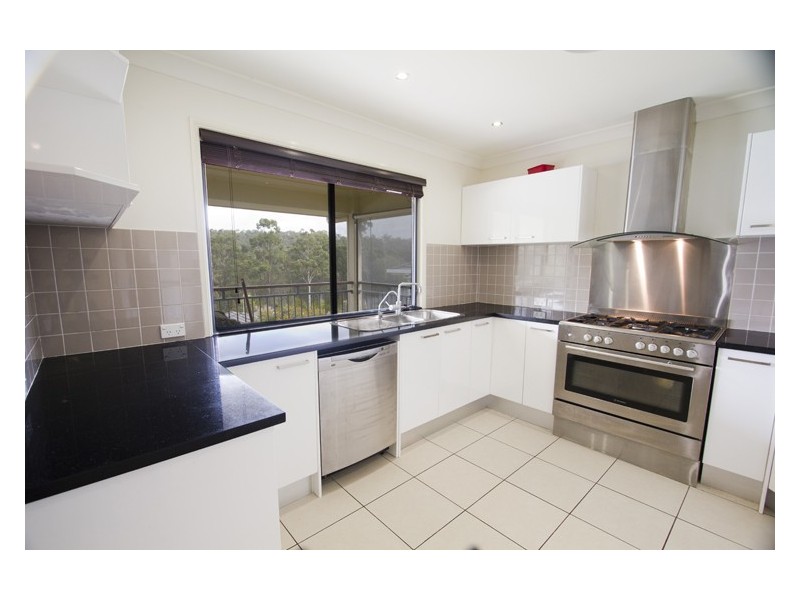5 Marshall Grove, Bonogin QLD 4213