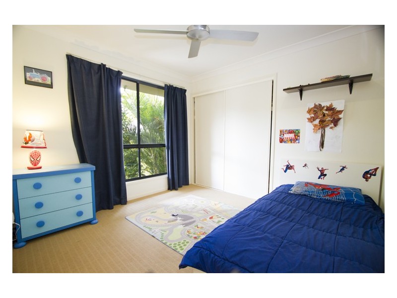 5 Marshall Grove, Bonogin QLD 4213