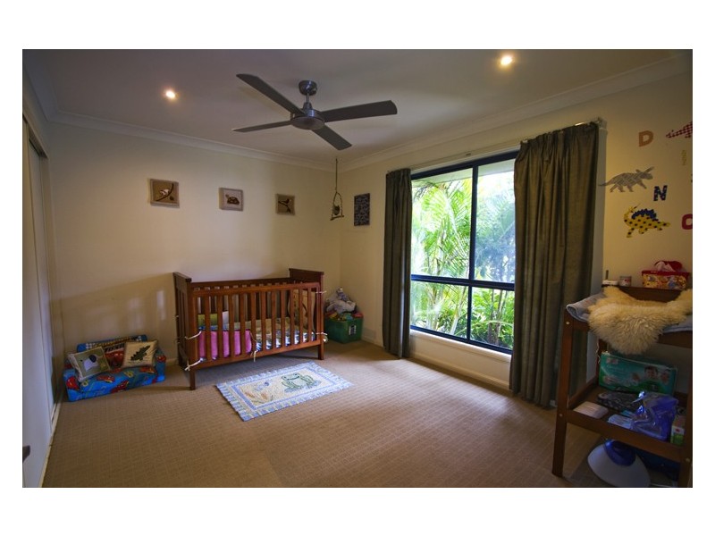 5 Marshall Grove, Bonogin QLD 4213