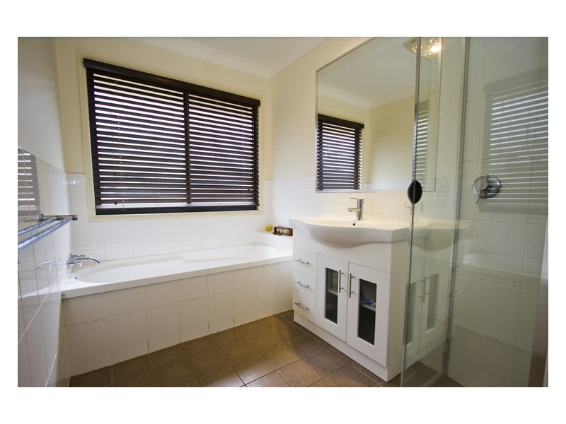 5 Marshall Grove, Bonogin QLD 4213