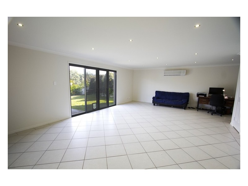 5 Marshall Grove, Bonogin QLD 4213