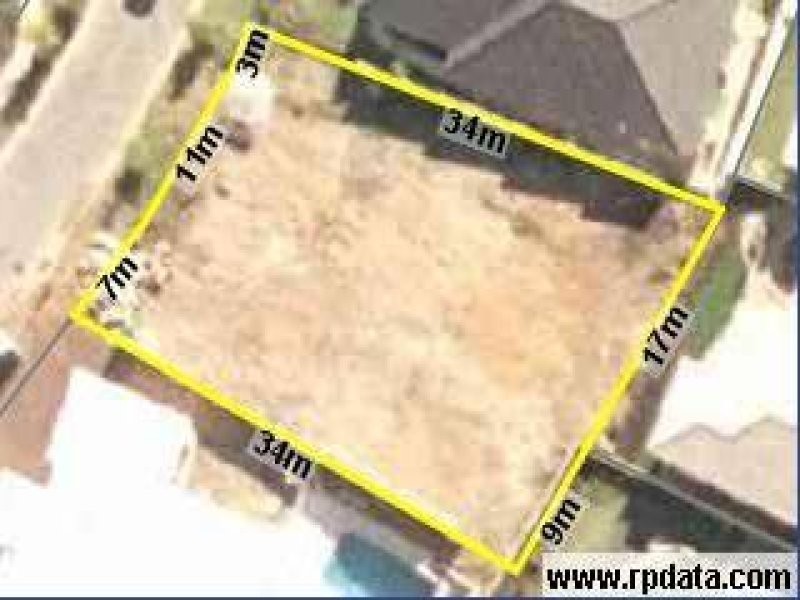 34 Great Southern Drive, Robina QLD 4226