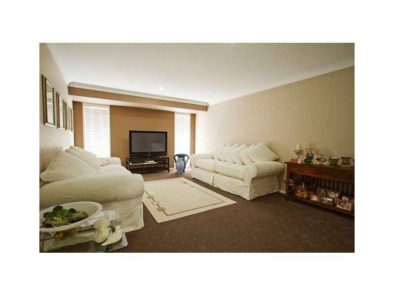 17 Laceflower Court, Reedy Creek QLD 4227