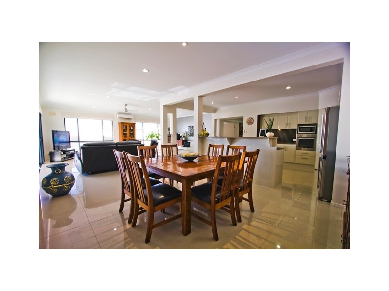 17 Laceflower Court, Reedy Creek QLD 4227