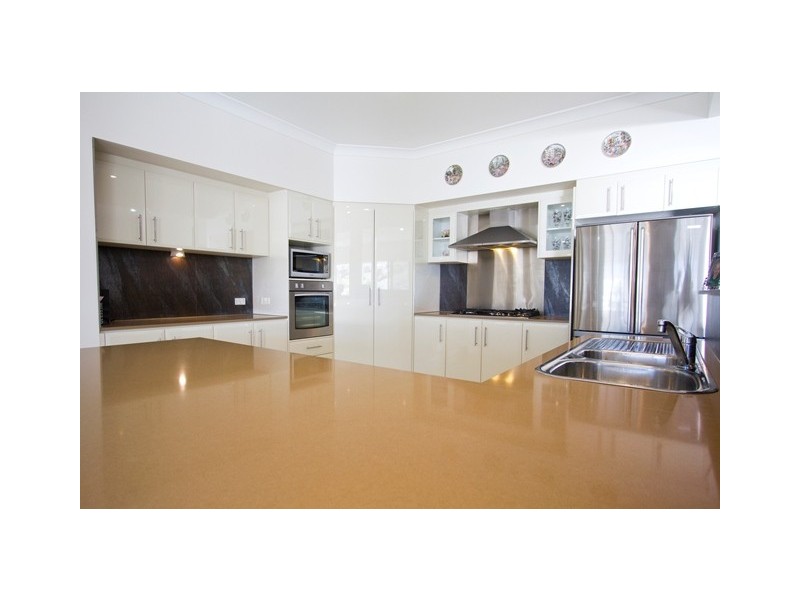 17 Laceflower Court, Reedy Creek QLD 4227