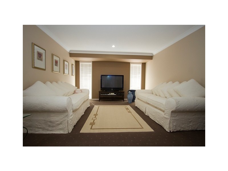 17 Laceflower Court, Reedy Creek QLD 4227