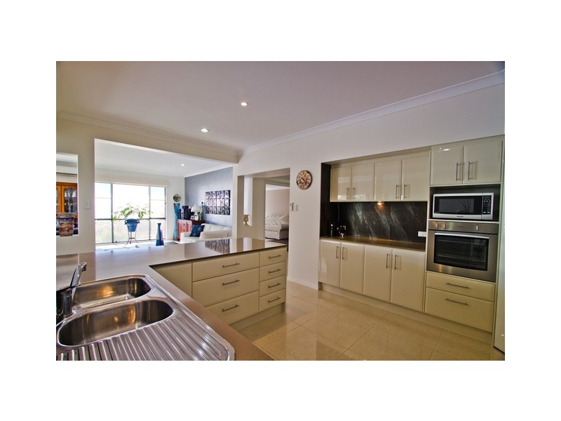 17 Laceflower Court, Reedy Creek QLD 4227