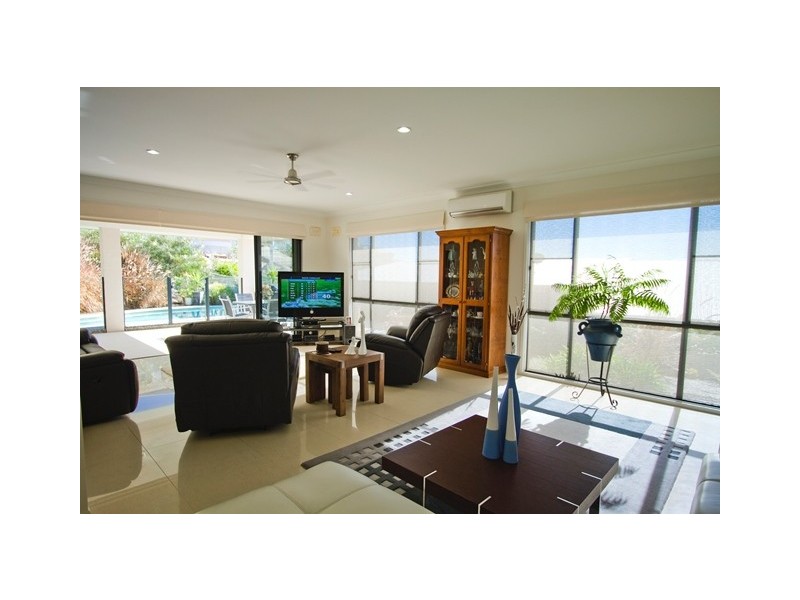 17 Laceflower Court, Reedy Creek QLD 4227