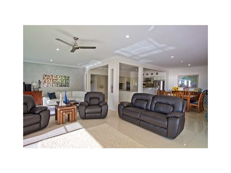 17 Laceflower Court, Reedy Creek QLD 4227