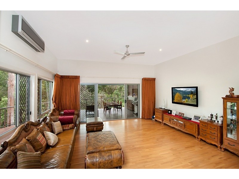 25 Corvus Way, Robina QLD 4226