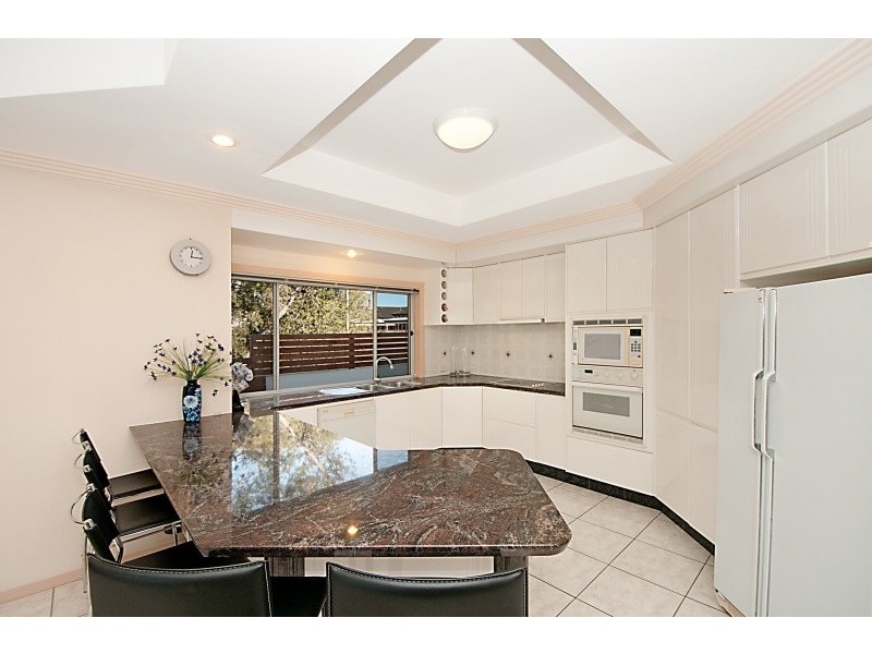 8 Mareeba Place, Robina QLD 4226