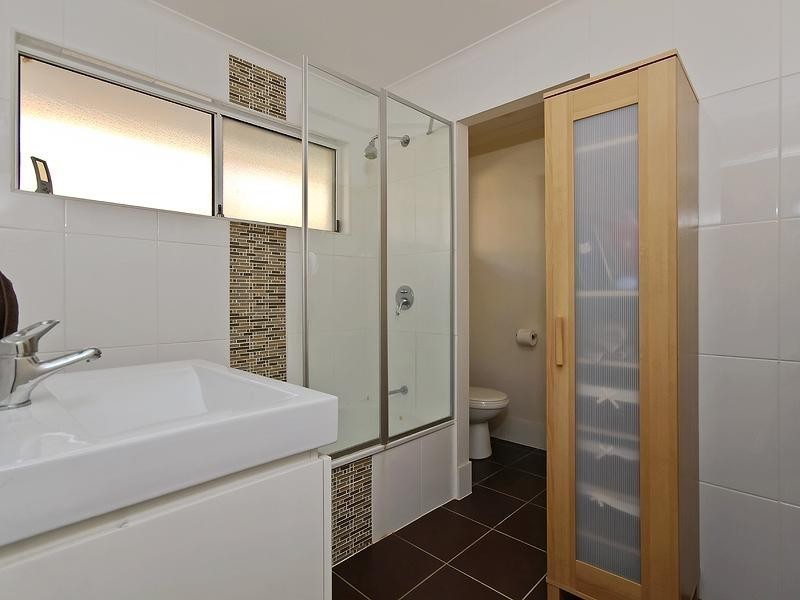 8 Southlake Drive, Varsity Lakes QLD 4227