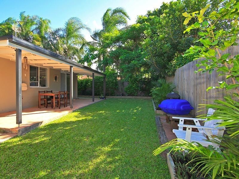 8 Southlake Drive, Varsity Lakes QLD 4227