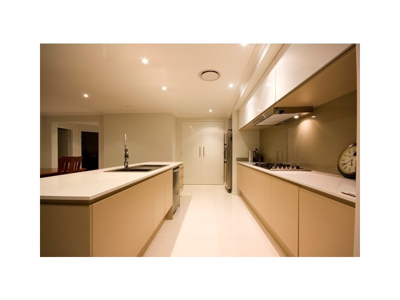 96 Observatory Drive, Reedy Creek QLD 4227