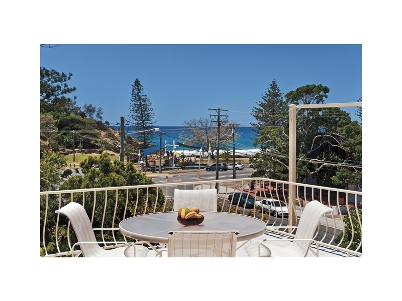 11 Kelly Ave, Miami QLD 4220