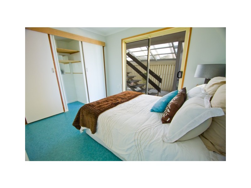 11 Kelly Ave, Miami QLD 4220