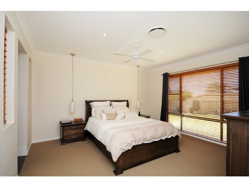 12 Worchester Terrace, Reedy Creek QLD 4227