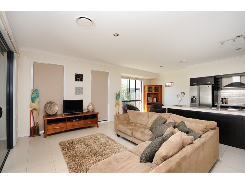 12 Worchester Terrace, Reedy Creek QLD 4227