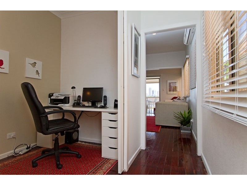 9 East Street, Burleigh Heads QLD 4220