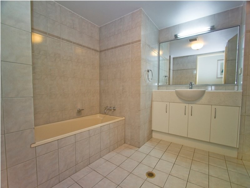 35/2890 Gold Coast Highway, Surfers Paradise QLD 4217
