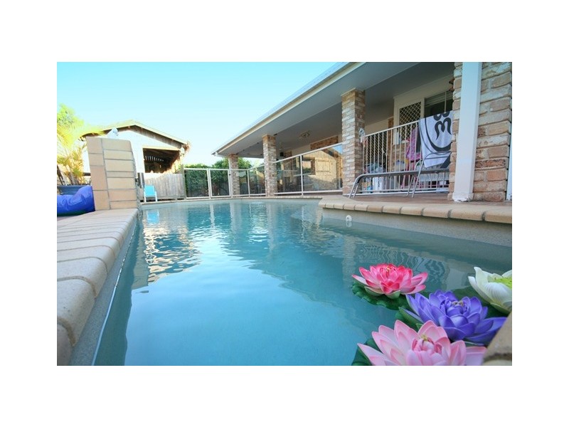 6 Treetop Court, Burleigh Waters QLD 4220