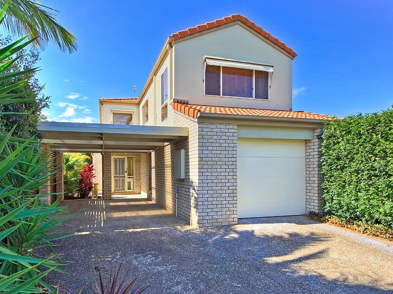 2/1 Gymea Crescent, Varsity Lakes QLD 4227