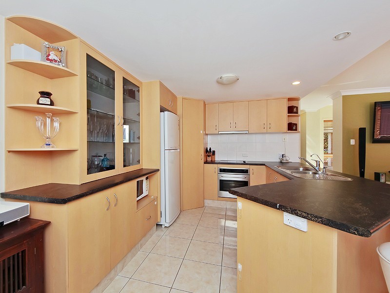 2/1 Gymea Crescent, Varsity Lakes QLD 4227