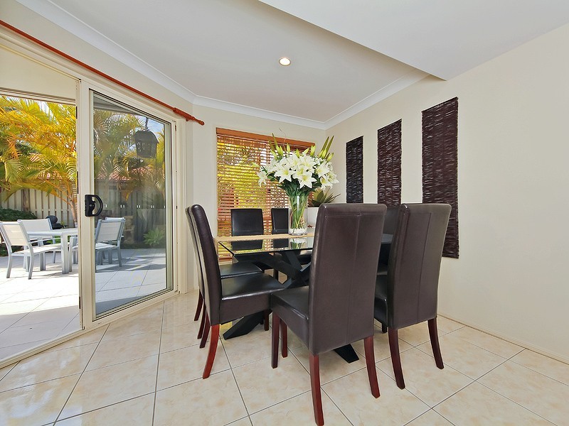 2/1 Gymea Crescent, Varsity Lakes QLD 4227