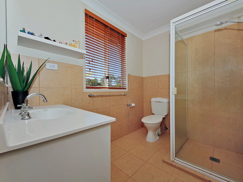 2/1 Gymea Crescent, Varsity Lakes QLD 4227