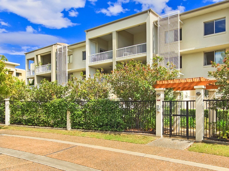 21/1 Riverwalk Avenue, Robina QLD 4226