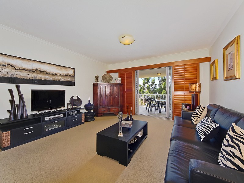 21/1 Riverwalk Avenue, Robina QLD 4226