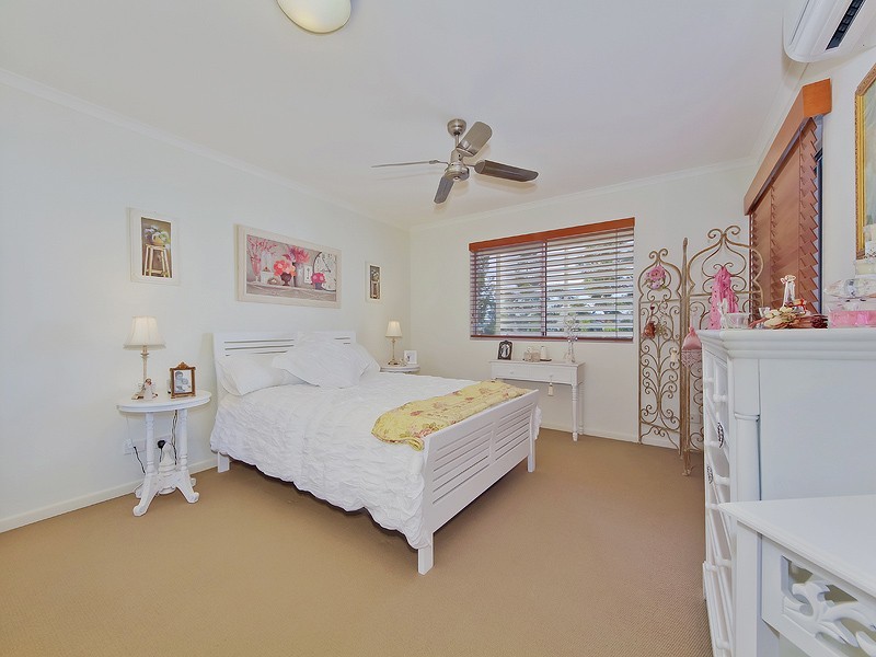 21/1 Riverwalk Avenue, Robina QLD 4226